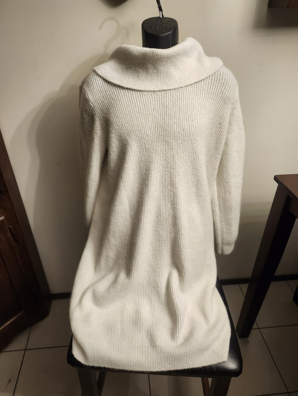 Michael Kors- Cozy White Funnel Neck Ribbed Women's Sweater- Size XL